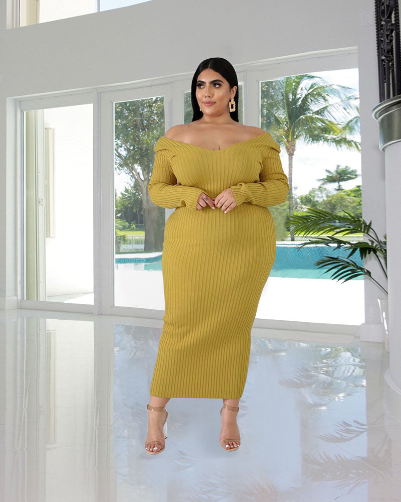 ELEGANT KNITTED DRESS