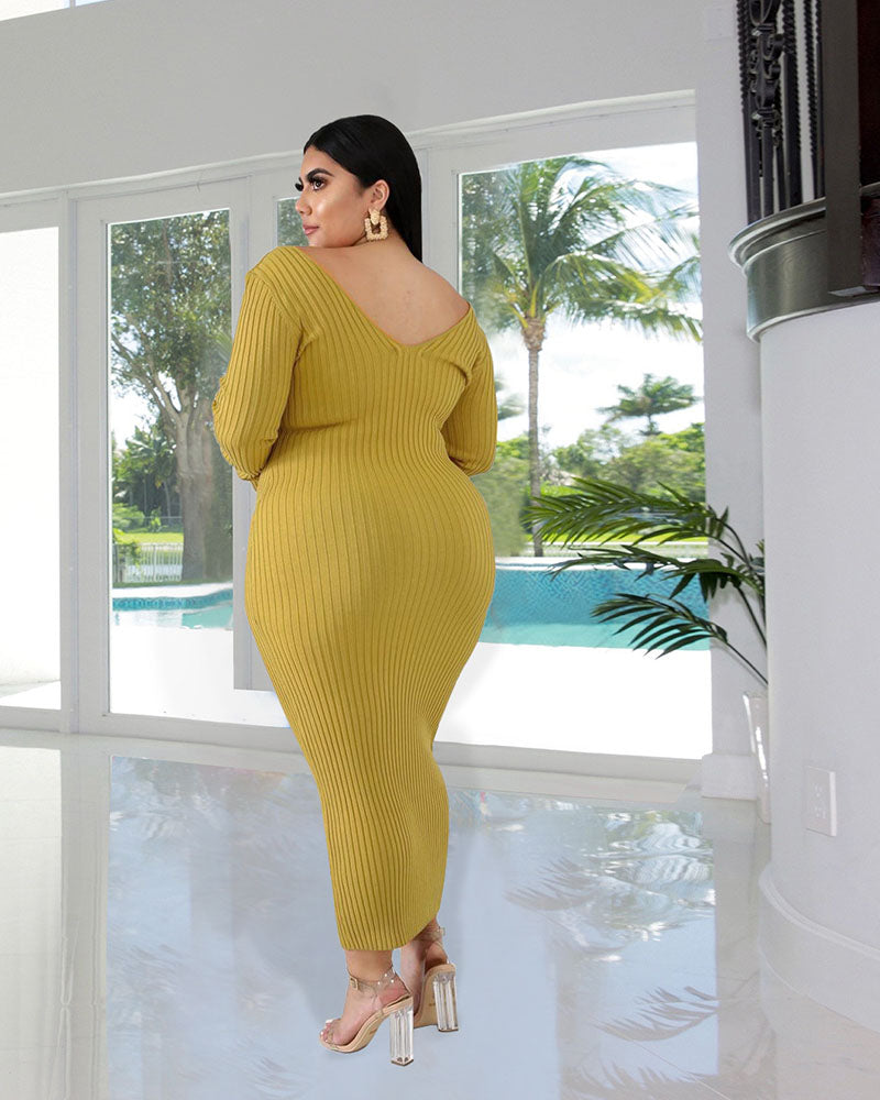 ELEGANT KNITTED DRESS