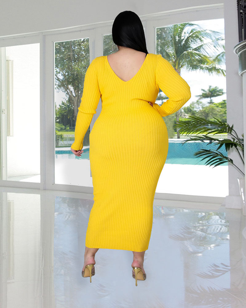 ELEGANT KNITTED DRESS