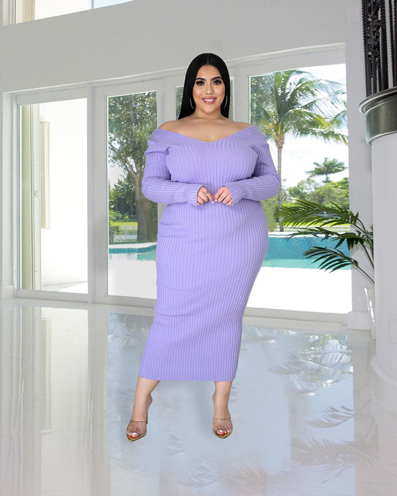 ELEGANT KNITTED DRESS